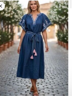 Women’s EX VOTO NWT Embroidered Blue Midi Dress XS/S